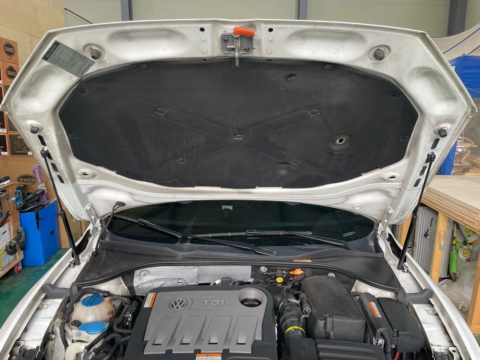 

2PCS Hood Damper For Volkswagen Passat B7 Saloon/Variant Estate 2010-2015 Front Bonnet Modify Gas Struts Lift Support Shock Rod