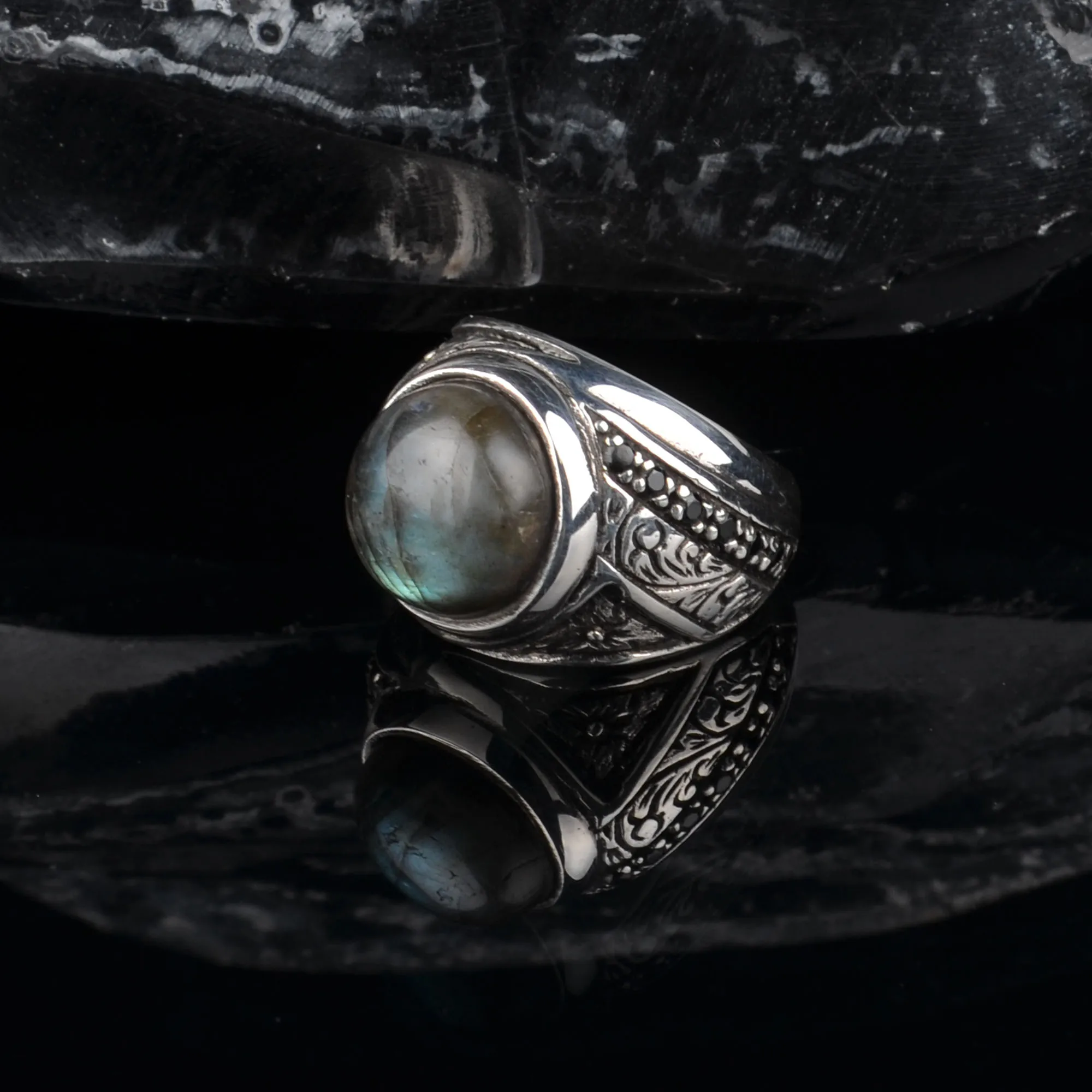 

Natural Labradorite Stone Pure 925 Sterling silver ring full handcrafted engrave guaranteed high quality gift of jewelry for men