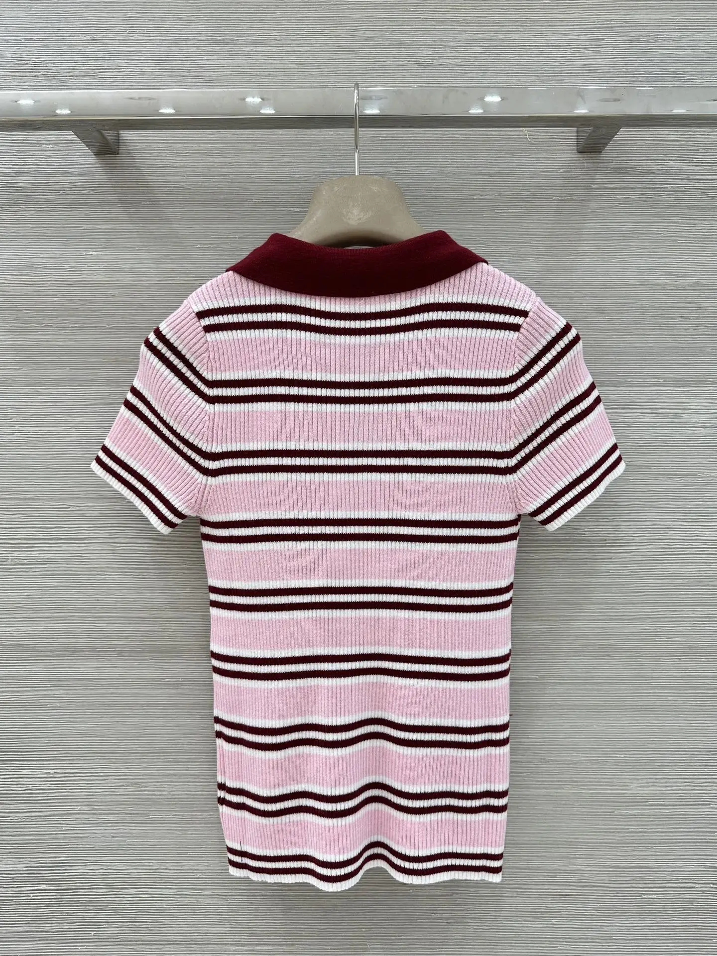 

2026 Spring/Summer New Arrival Women's Striped Knitted Polo Shirt — Sweet & Gentle Style Top