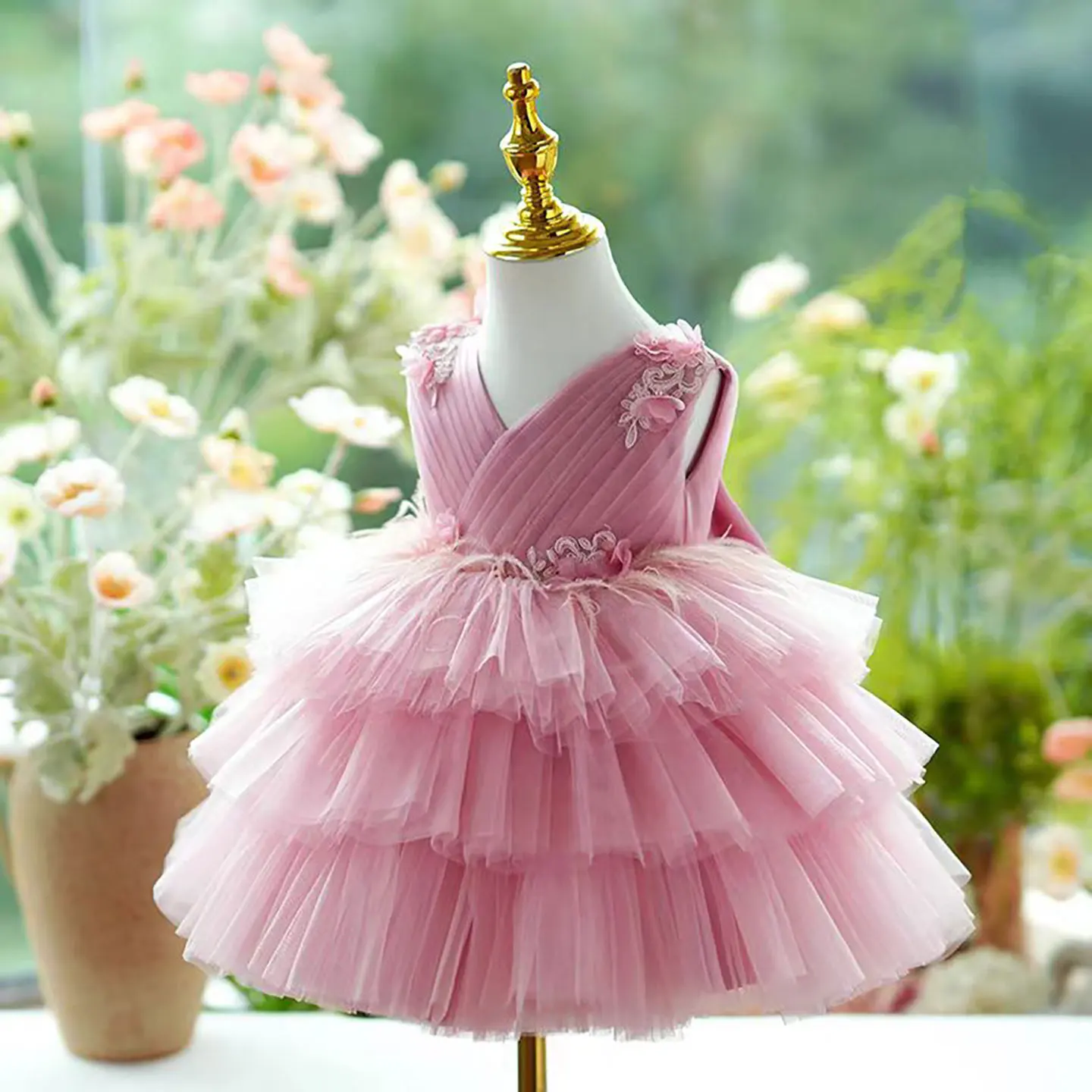 Dreamy Vow D069 Abito da ragazza di fiore rosa in tulle a strati senza maniche glamour Abito da ballo al ginocchio per feste di matrimonio