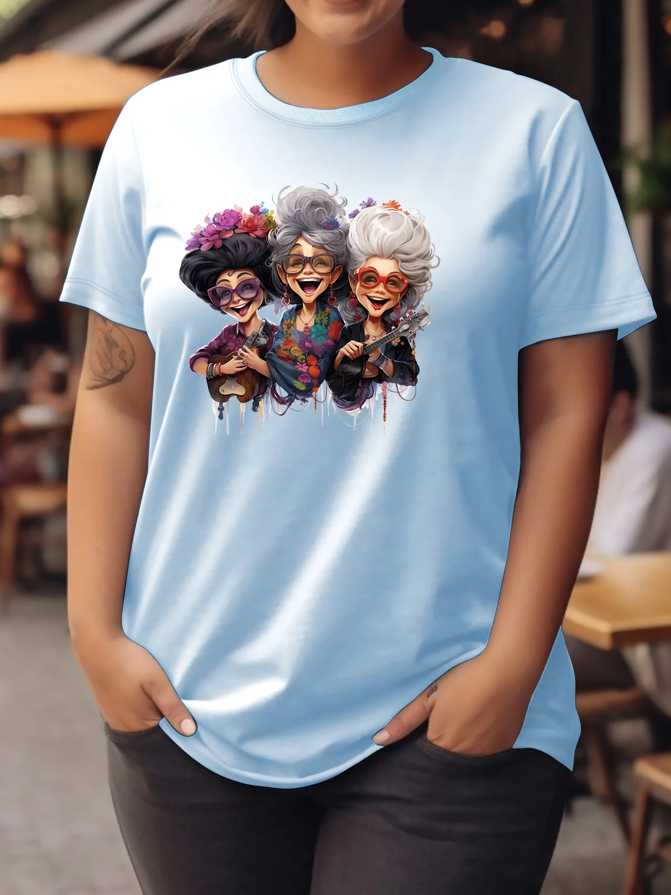 Plus-size women\'s short-sleeved T-shirt with three peaceful old ladies in ukulele, round neck, casual fashion, sizes L to 5XL