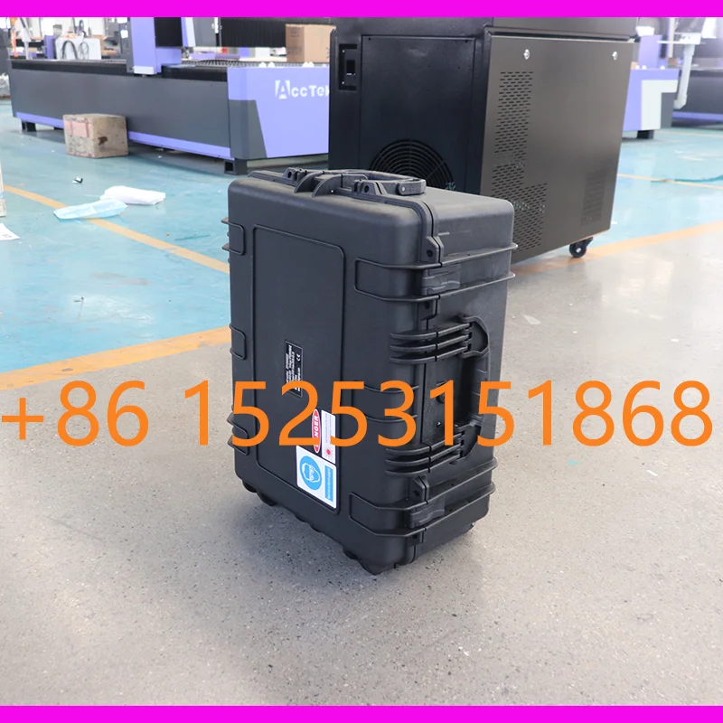 AccTek Laser Cleaning Machine 1000W 500W Pulsed Laser Suitcase Multi-power Suitcase Laser Cleaning Machine For Metal Cleaning