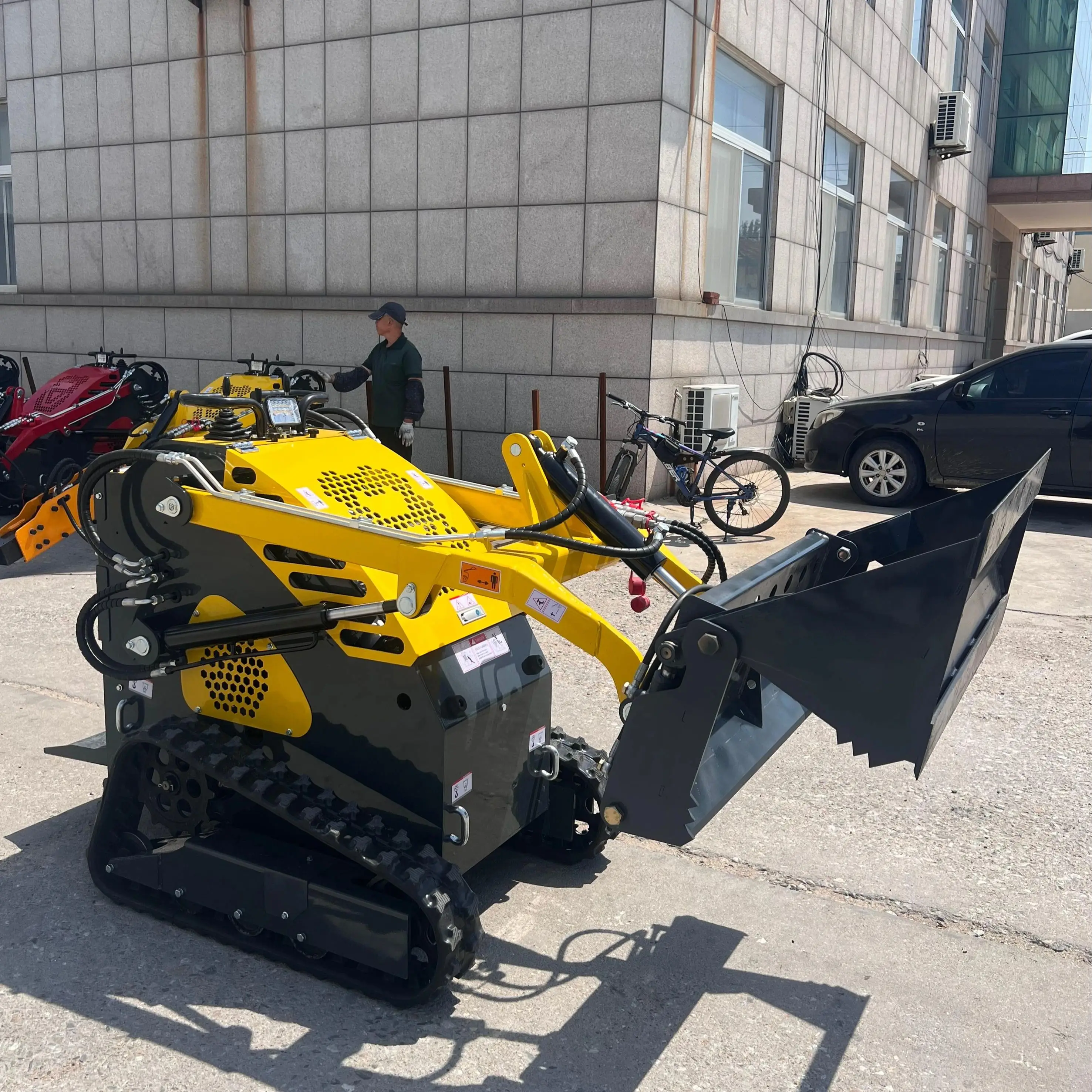 Customized multifunctional mini skid steer loader for sale hydraulic mini wheel loader mini loader skid steer loader with tracks