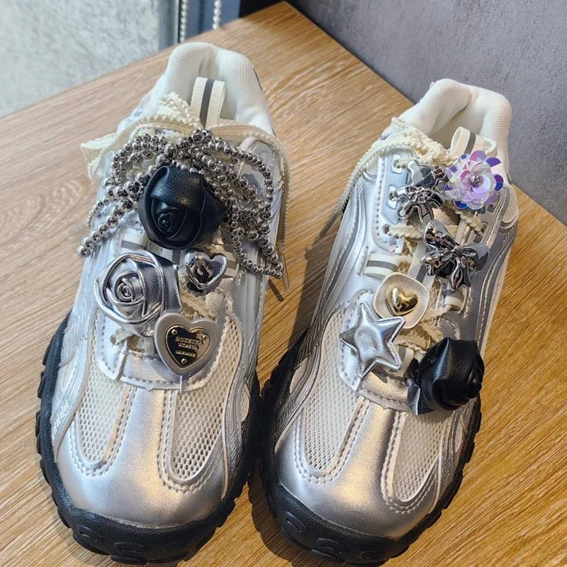 Breloques à lacets lumineux pour baskets, fleur de chaussure décorative, accessoires de charme, doux, haut de gamme, nouvelle mode, 1PC, strucy2K