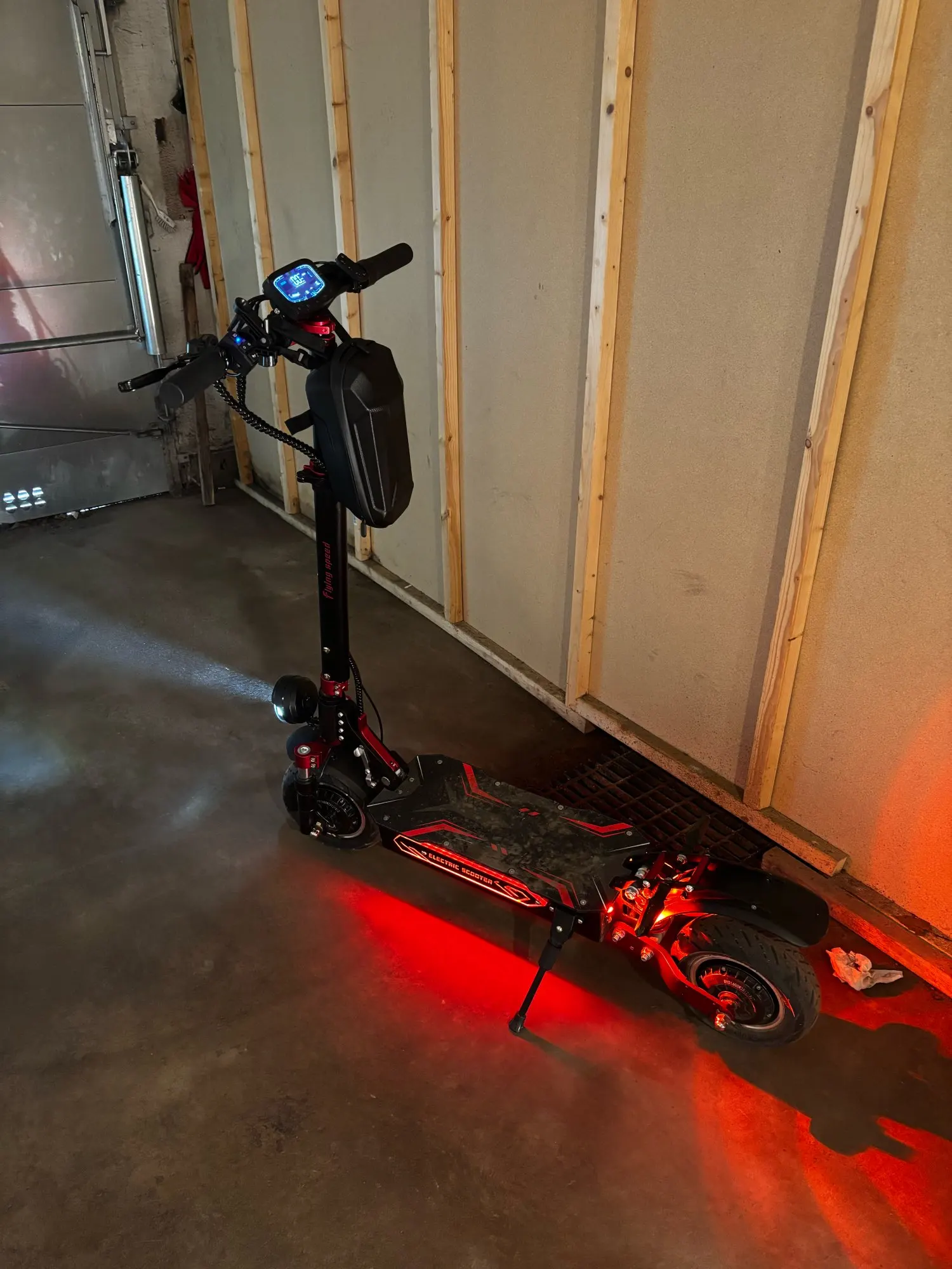 BOYUEDA Q7 Pro Max Smart Bluetooth Display City E-Scooter Foldable