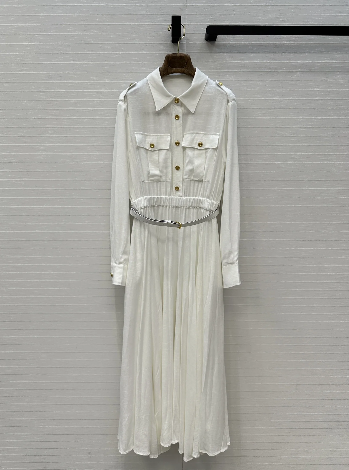 2025 neue Metallschnalle Schulter Temperament Revers Gürtel Hemdkleider 291