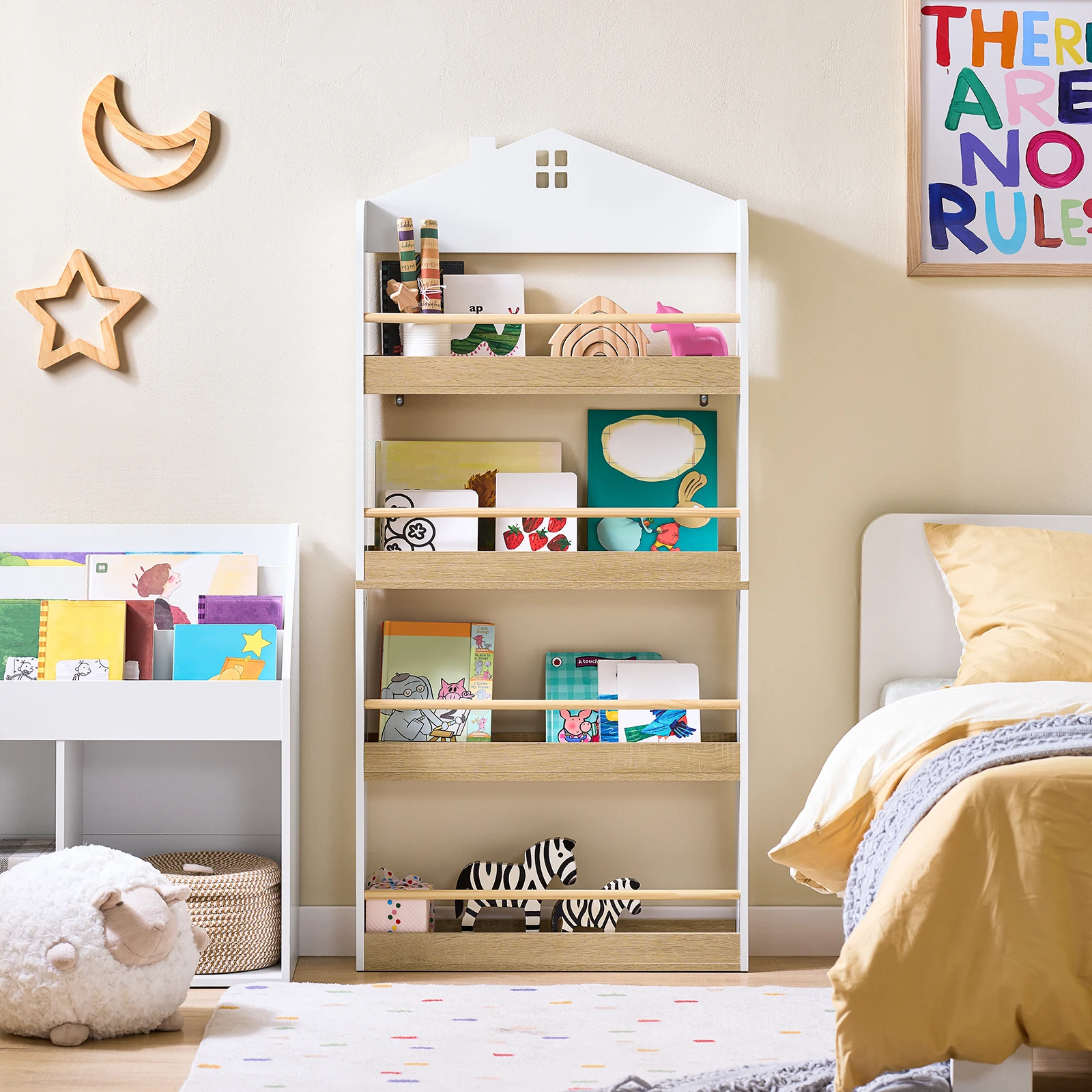SoBuy KMB121-WN Librería estante de almacenamiento para niños con 4 estantes para libros y decoración Muebles de habitación para niños Blanco natural 60x130x15