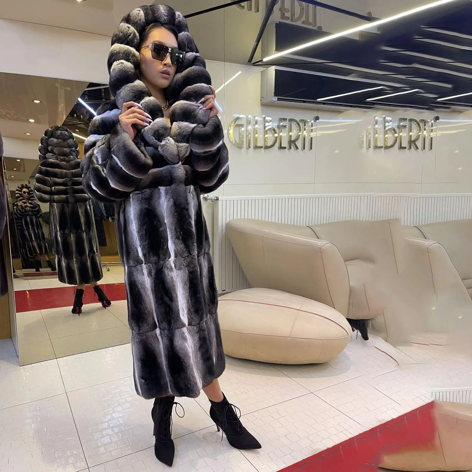 Fashion Long Real Rex Rabbit Fur Coat with Hood High Quality Winter Fashion Genuine Chinchilla Color Rex Rabbit Fur Coats Outfit