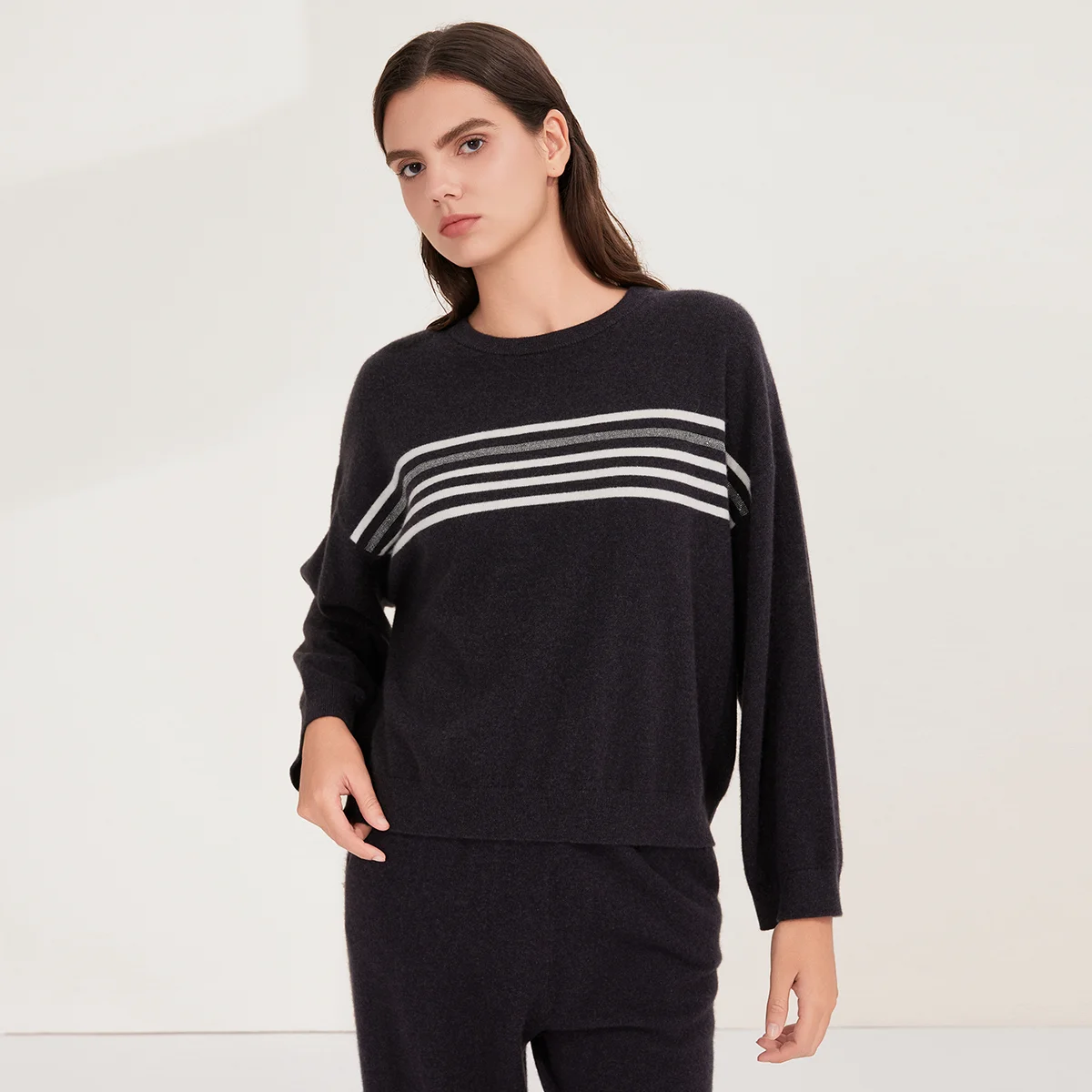 

BY4521266 Women's Premium 100% Pure Cashmere Knitwear Luxury 12-Gauge Crewneck Sweater with Modern Stripe Design