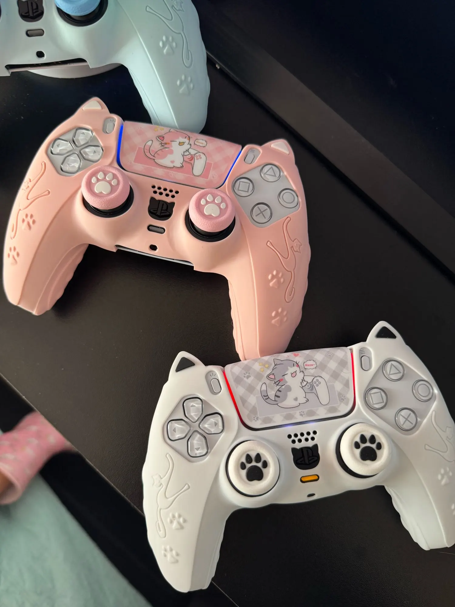 Pack Custom Chat PS5 DualSense – Housse Silicone, Grips Pattes de Chat & Stickers