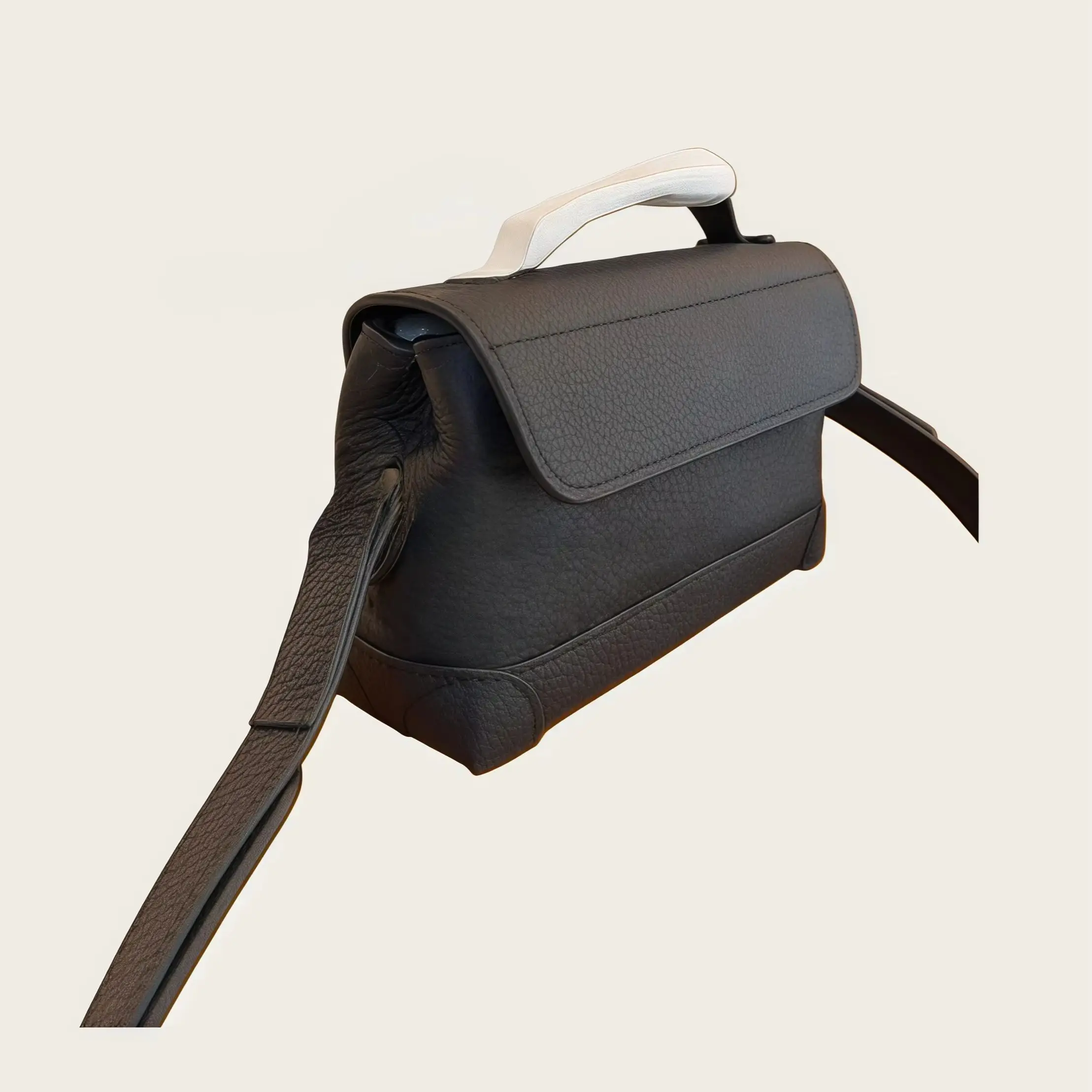 

2026 New Unisex Couple Handbag Crossbody Shoulder Bag Messenger Bag, Black Leather, Durable, 19*5^12cm