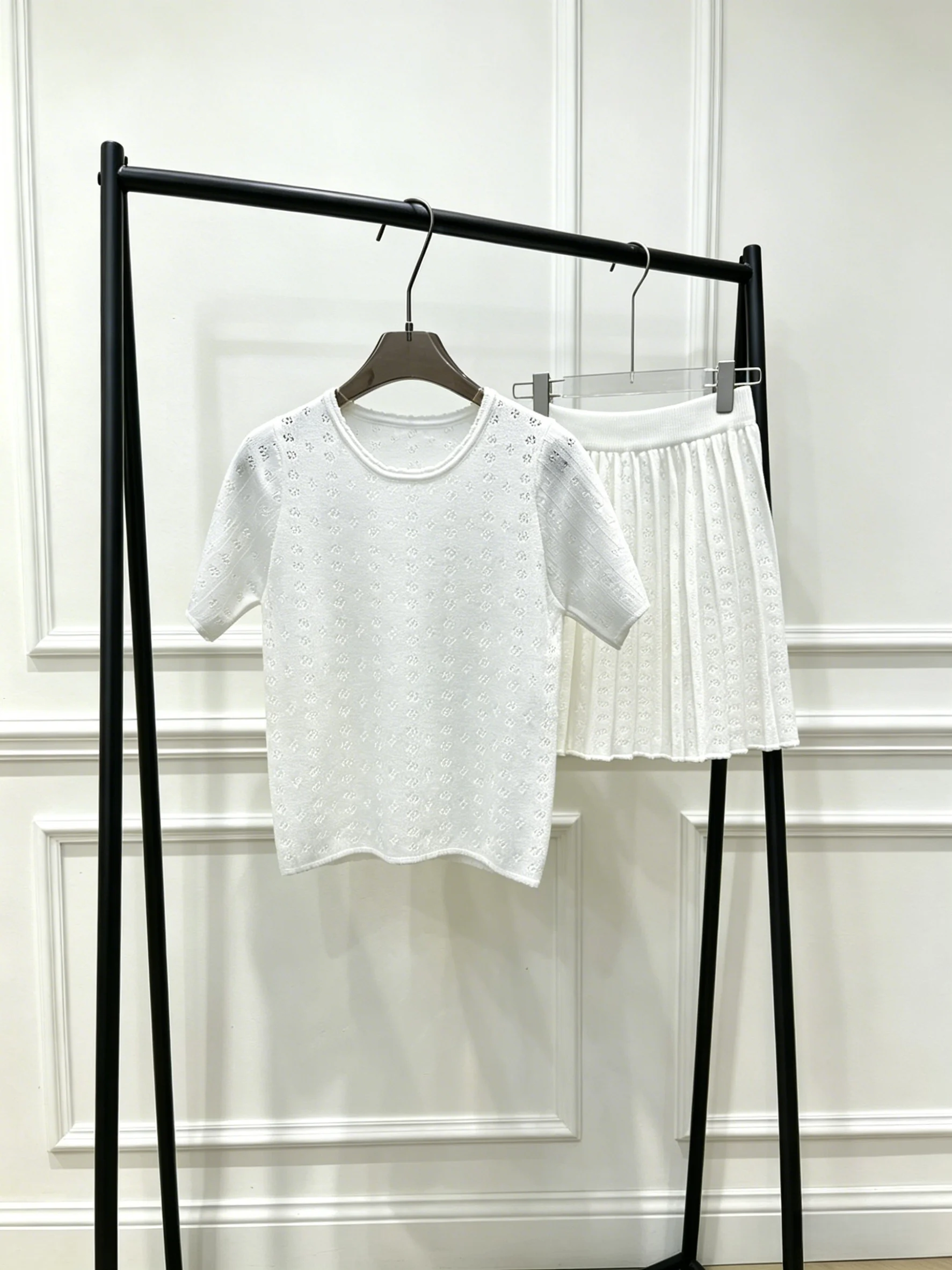 

2026 Spring/Summer New Design Women's Set Knitted Short Sleeve Half Skirt