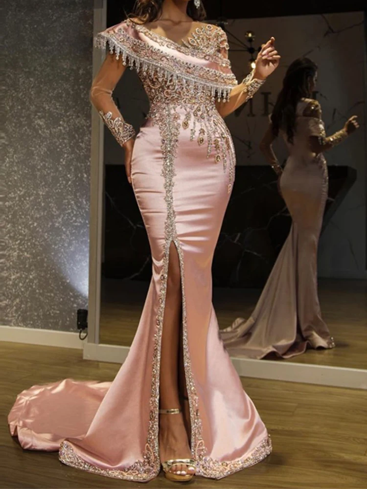 Luxurious Pink Crystal Sequined Satin Evening Dress Fringed Beaded Appliqué Ball Gown V-Neck Long Sleeve Slit Party Dress Vestid