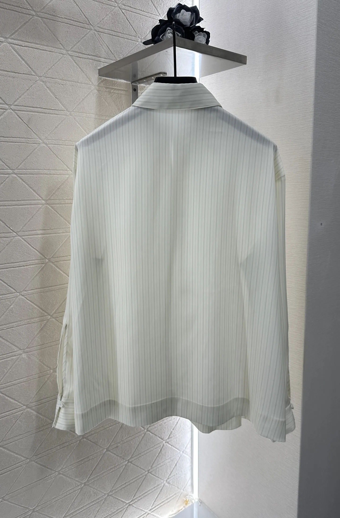 

2025 New Shirt Solid Striped Buttons Fashionable Versatile Slimming Figure-hugging Spring Summer