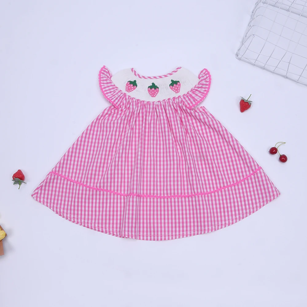 

2022 Boutique Baby Girl Clothes Smock Dress Sleeveless Hand Strawberry Embroidery Princess Dress Lattice Shorts Suit For Girls