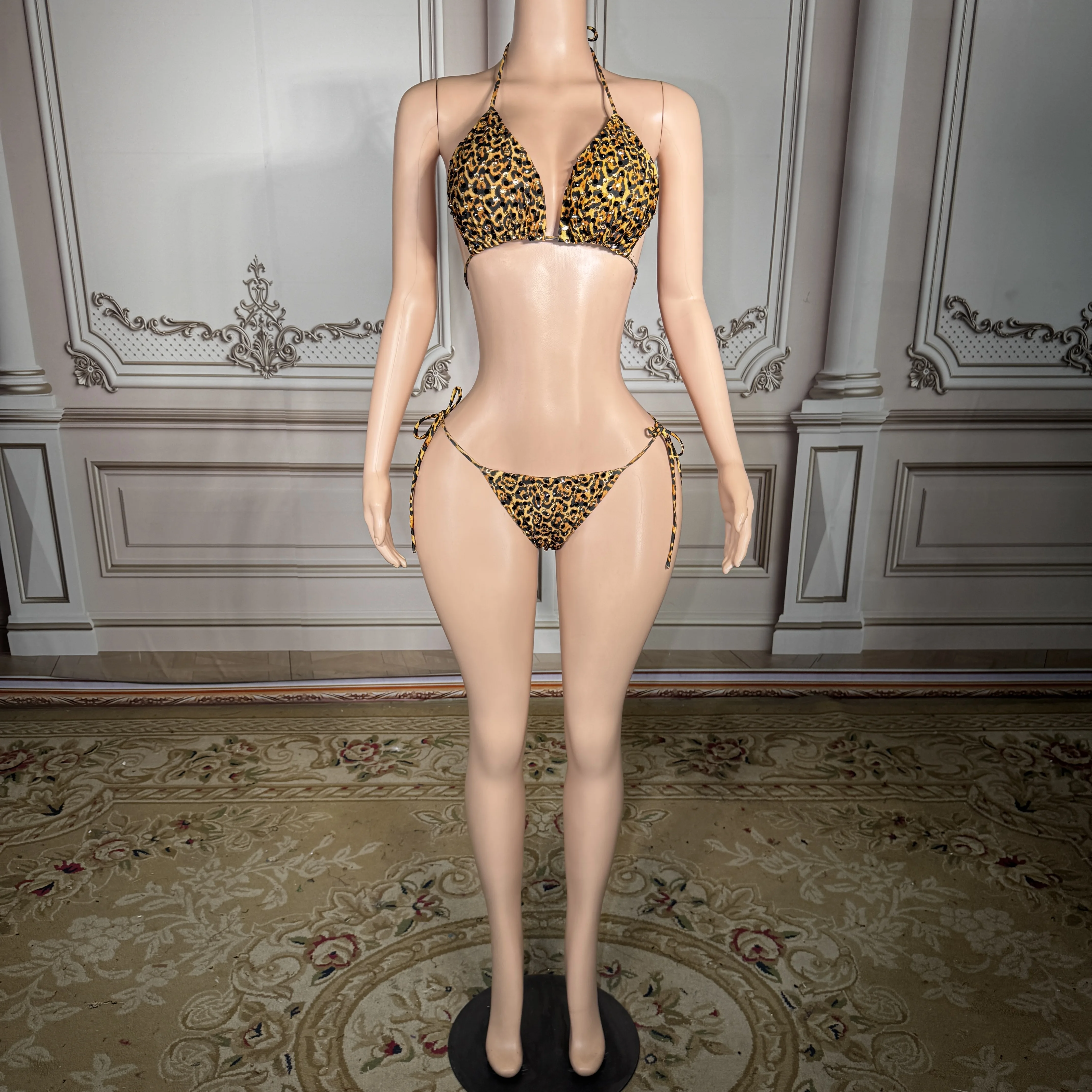 

Новое сексуальное бикини ZD с леопардовым принтом и стразами, женское, класса люкс, с кристаллами, топ-халтер треугольной формы