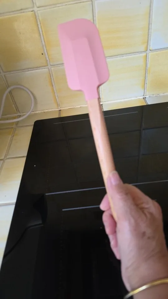Silicone Scraper Scraper, Home Baking Wooden Handle Scraper, Cake Scraper, Cream Small Spatula Set photo review
