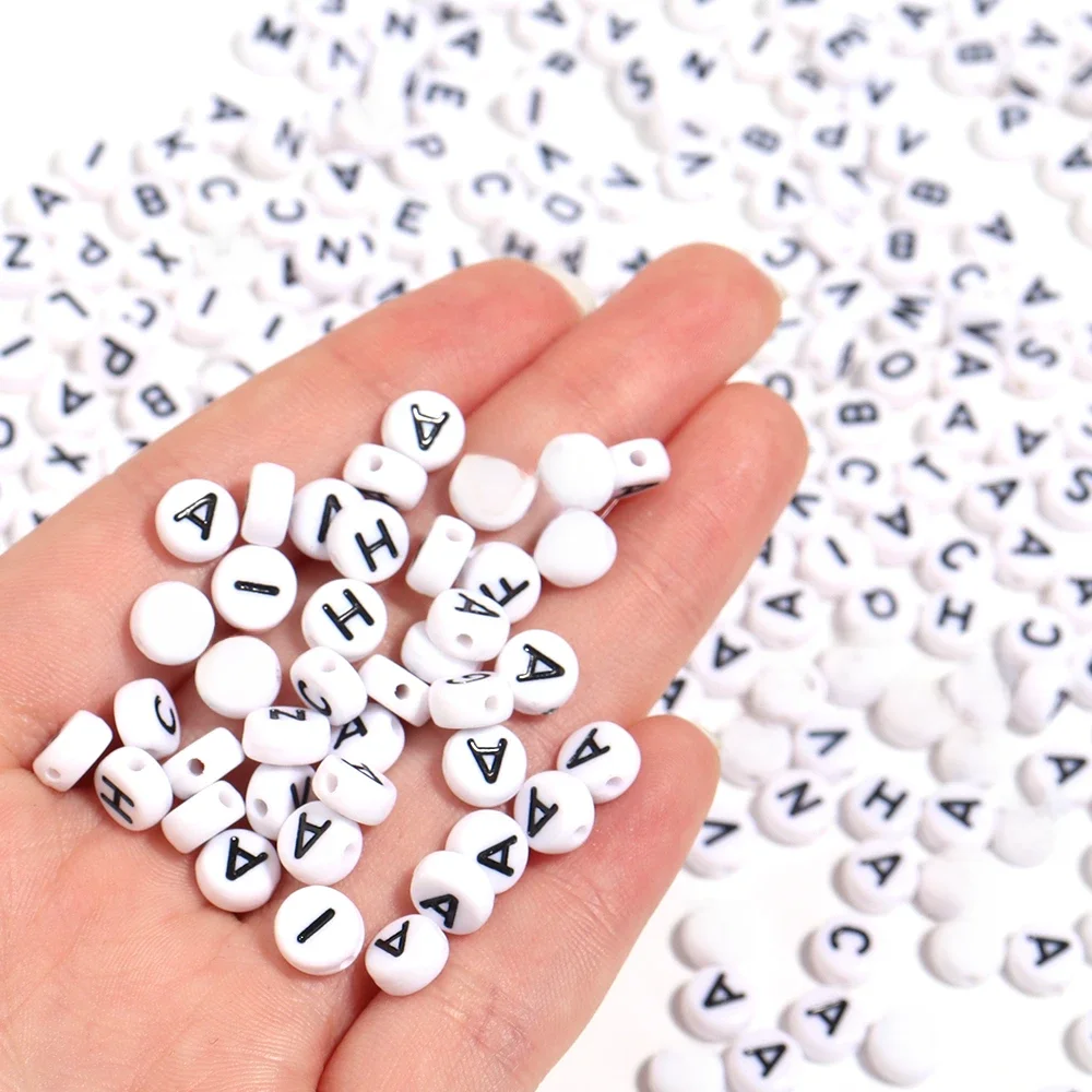 100 sztuk/partia A-Z koraliki alfabetu płaskie okrągłe litery akrylowe koraliki do tworzenia biżuterii luźne koraliki dystansowe DIY bransoletka Handmade — zdjęcie 2