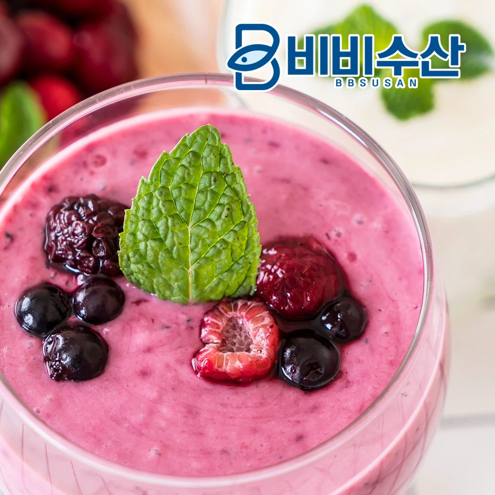 الفراولة والتوت الأزرق