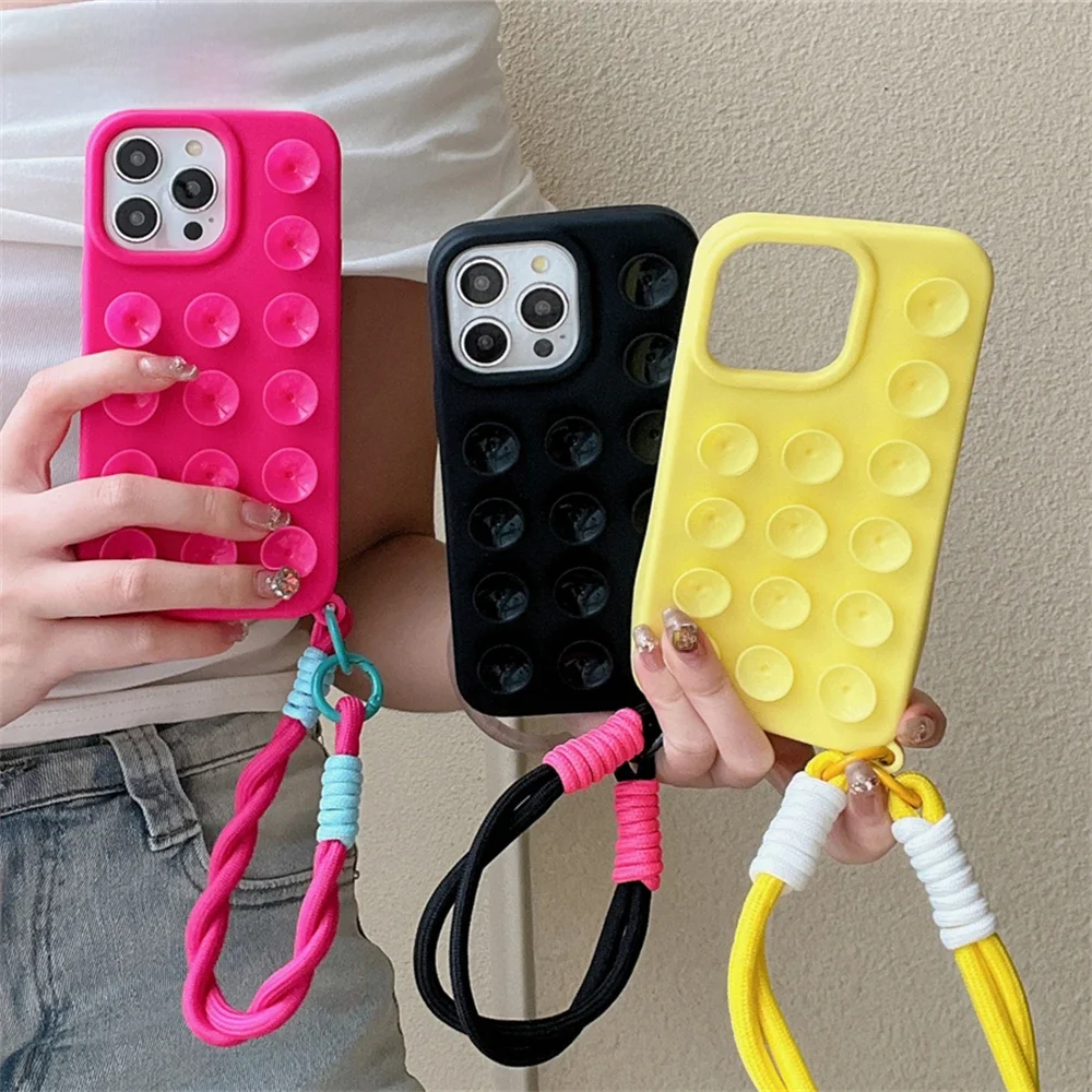 Capa de silicone líquido com alça para iPhone, capa monocromática, ventosa, doces fofos, moda, 15,