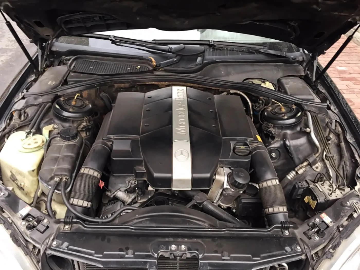 

687 мм, 2 шт. Амортизаторы капота для Mercedes-Benz S-CLASS 2-дверное купе C215 1999-2006, передние газовые упоры капота, газовые пружины, амортизаторы, поршни