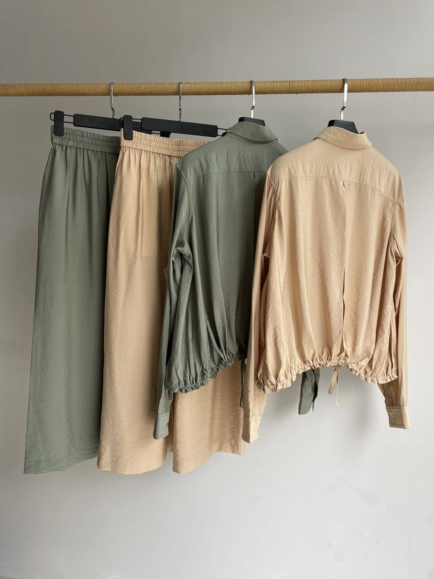 

High Quality Spring And Summer Women's Set Casual Lapel Buttons Embroidery Top Fashion Loose Solid Wide Leg Pants JQ084