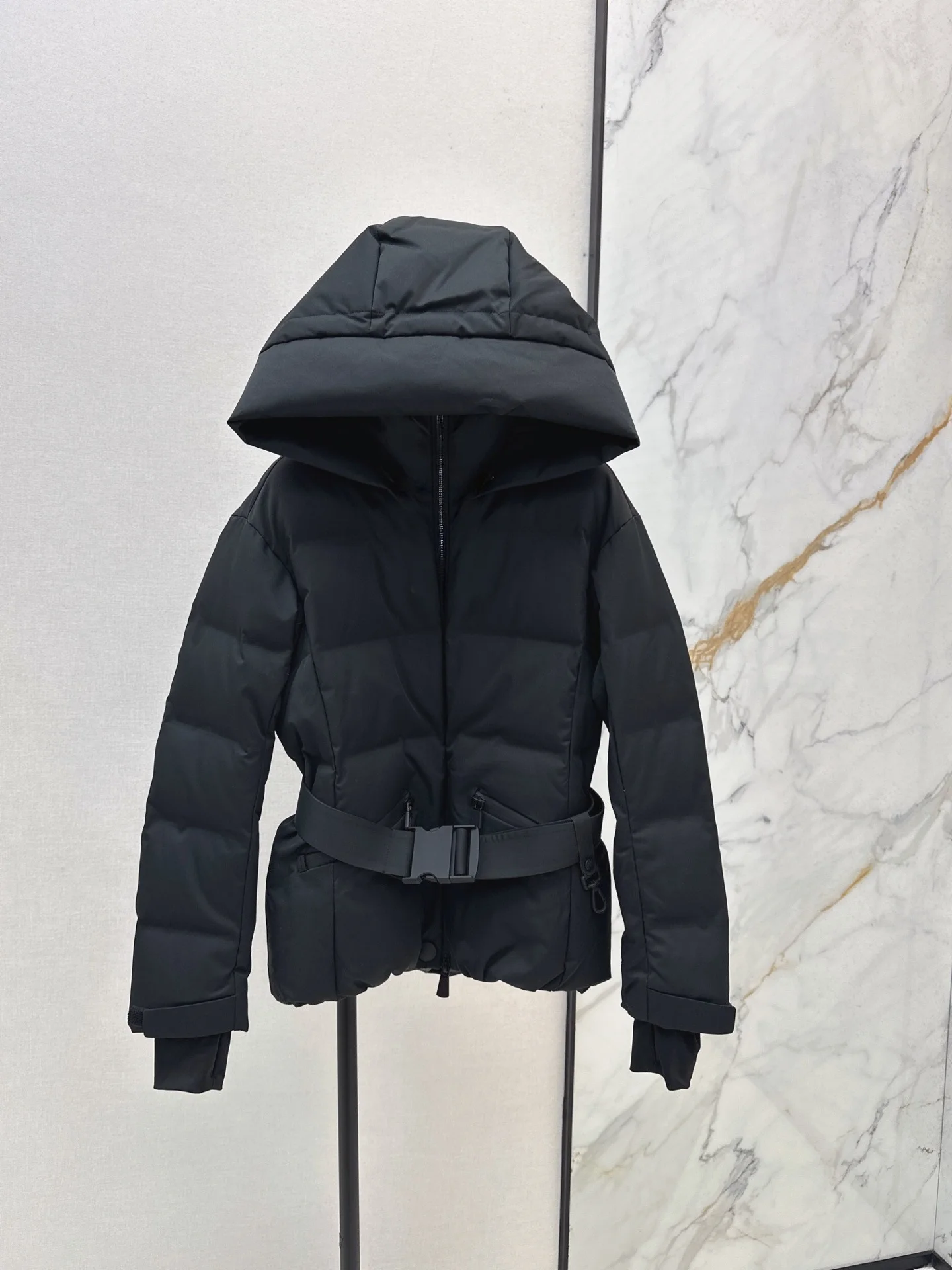 2026 Women Winter Hooded Belt Waist Slim Short Warm Coat ZX7405