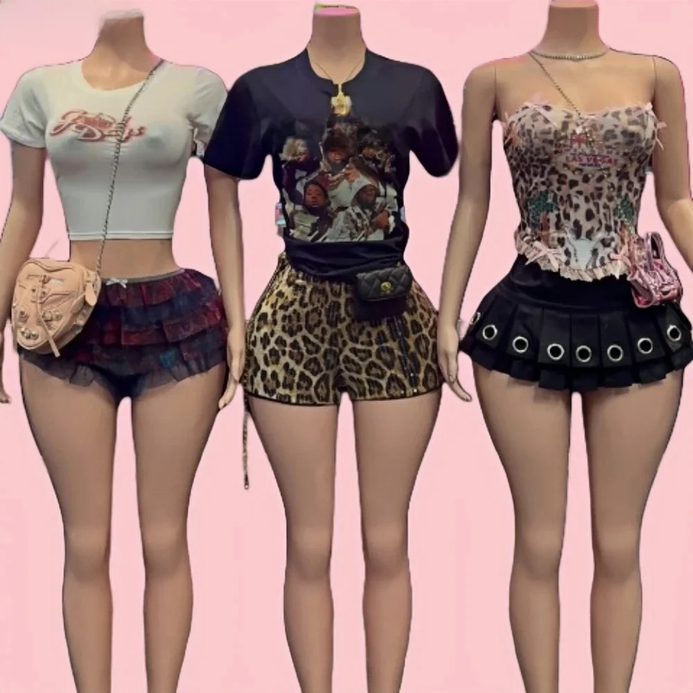 HLJ&GG Y2K Fashion Sequin Leopard Shorts Two Piece Sets Women Round Neck Short Sleeve Graphic T Shirts And Shorts Outfits 2025 — zdjęcie 2