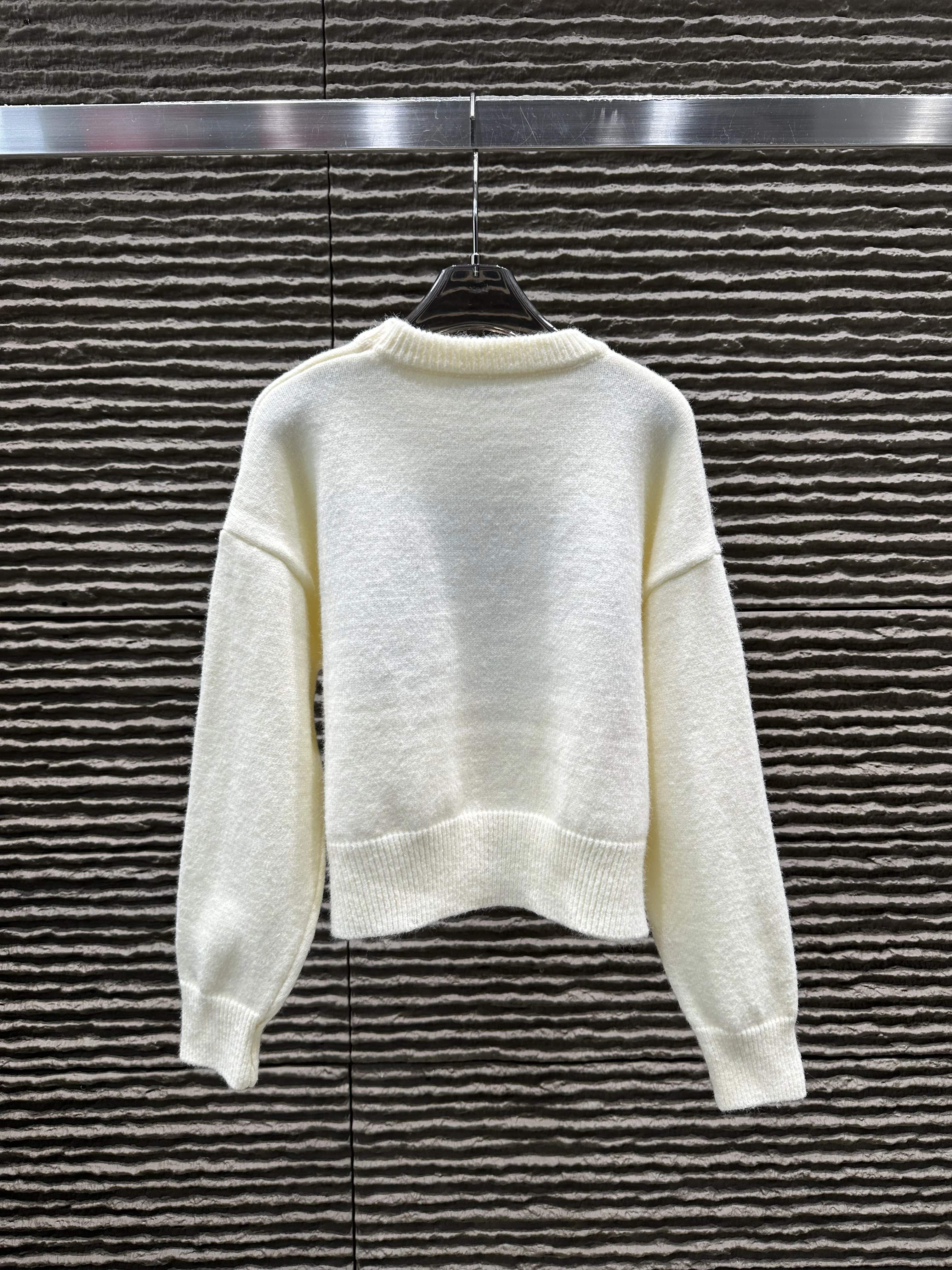 2025 autumn and winter women's jacquard with brooch pullover sweater HL097