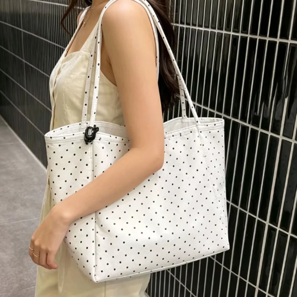 Popular Large-Capacity New Polka Dot Canvas Bag, Korean Style for Girls, Student Tote Bag, Versatile Commuter Shoulder Bag