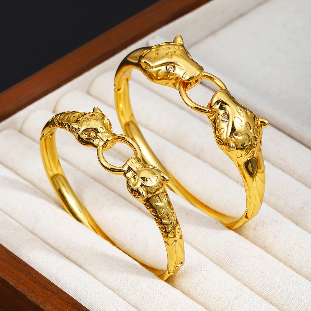 2 قطعة/المجموعة خمر الفاخرة ليوبارد رئيس مشبك زوجين الفولاذ المقاوم للصدأ سوار الإسورة ، وضعتها مجوهرات الذهب اللون مقاوم للماء