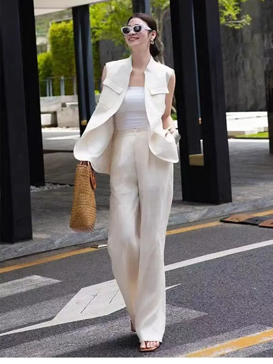 

Элегантный повседневный костюм из чистого льна с удобной и дышащей подкладкой