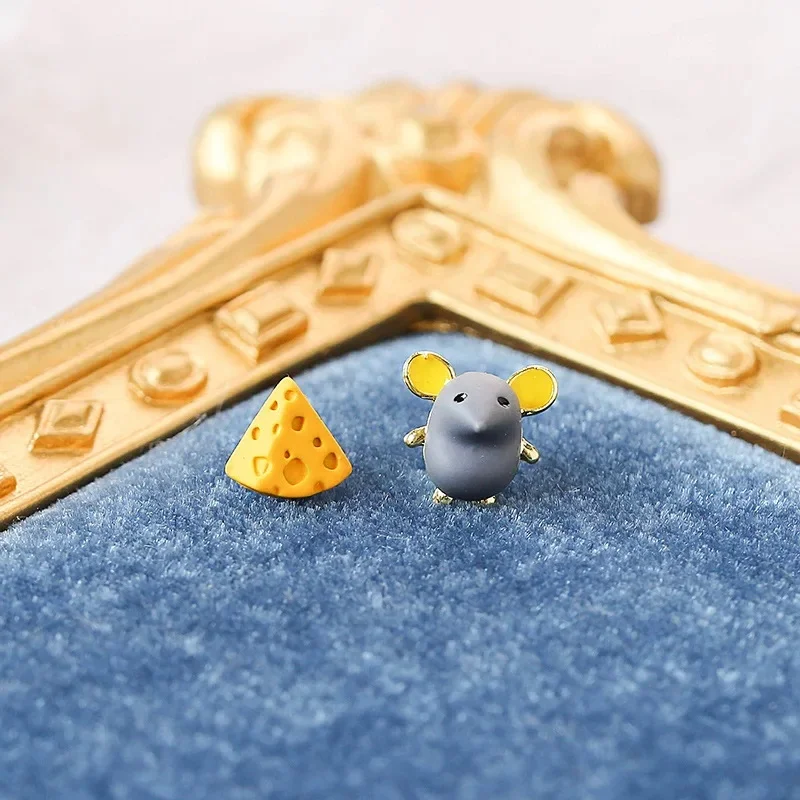 Asymmetrische süße kleine Maus-Käse-Ohrstecker für Frauen, schöne süße kleine Ohrringe, Party, Alltag, vielseitiger Schmuck, Geschenk