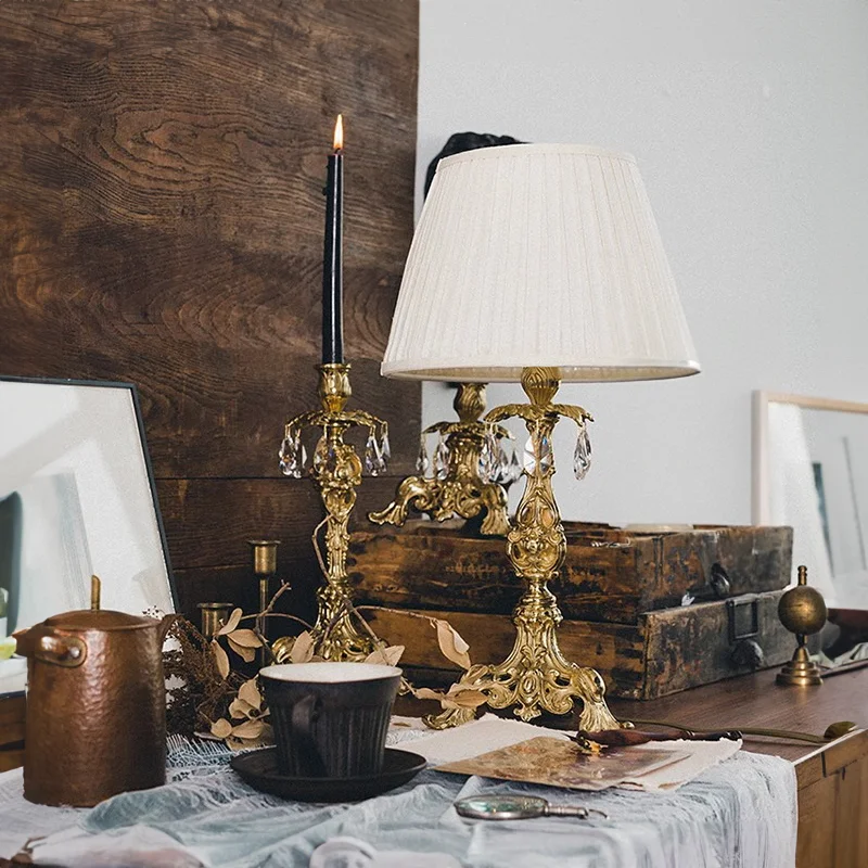 Duval-Francês Country Cottage Table Lamp, Crystal Candlestick, angustiado, antigo, branco, bege, Bell Shade, Living Room Decor