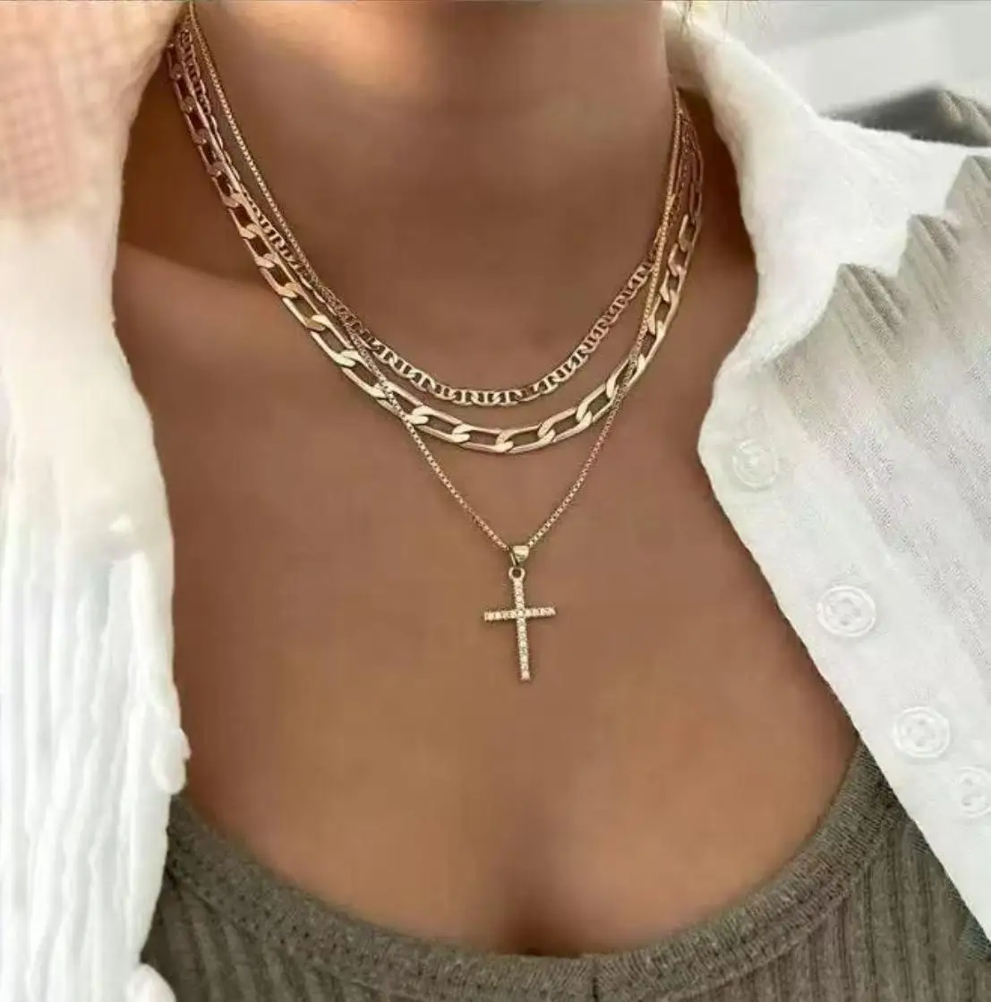 قلادة متقاطعة للنساء، قلادات ذات طبقات مكدسة قابلة للتكديس وقلادة ذهبية أنيقة ومشبك ورق #1