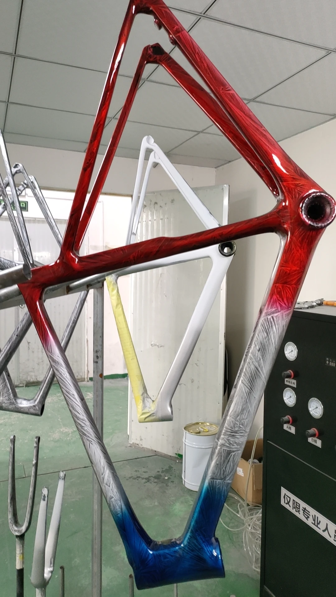 

2025 style paint full carbon bike frame T1000 ud glossy red silver blue freezes crack bicycle carbon frame T47 bike frameset