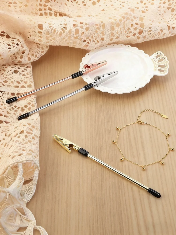 

Bracelet fasteners, designed specifically for women's jewelry, are used to secure and fasten bracelets and necklaces; they also make an ideal Christmas and New Year's gift.