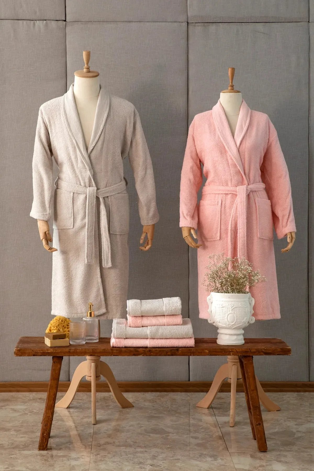 6 Piece Stone Powder Family Bathrobe Set Enjoy Luxurious Comfort. Our Product is Produced From 100% Cotton Yarn.