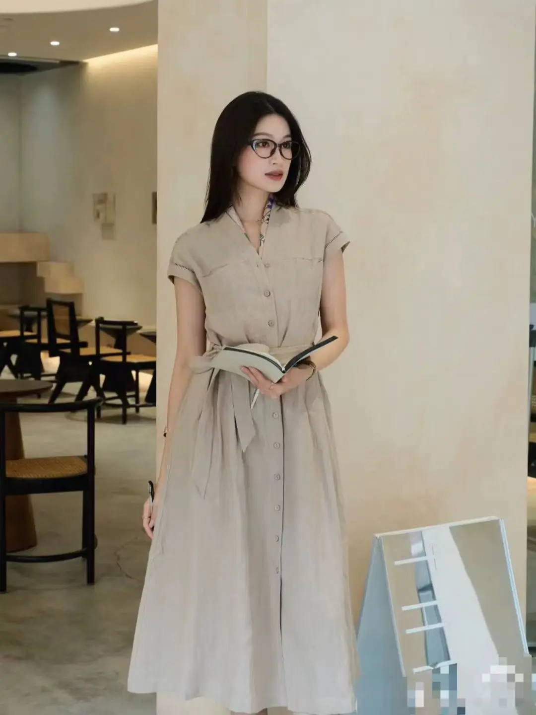 

Elegant-casual women's solid color belted linen dress