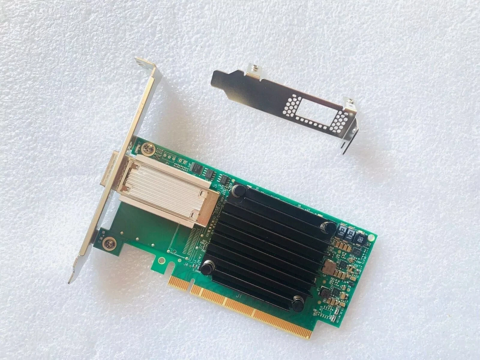 MCX515A-CCAT 멜라녹스 커넥트X-5 100GbE QSFP28 1포트 PCIe 어댑터 카드 CX515A