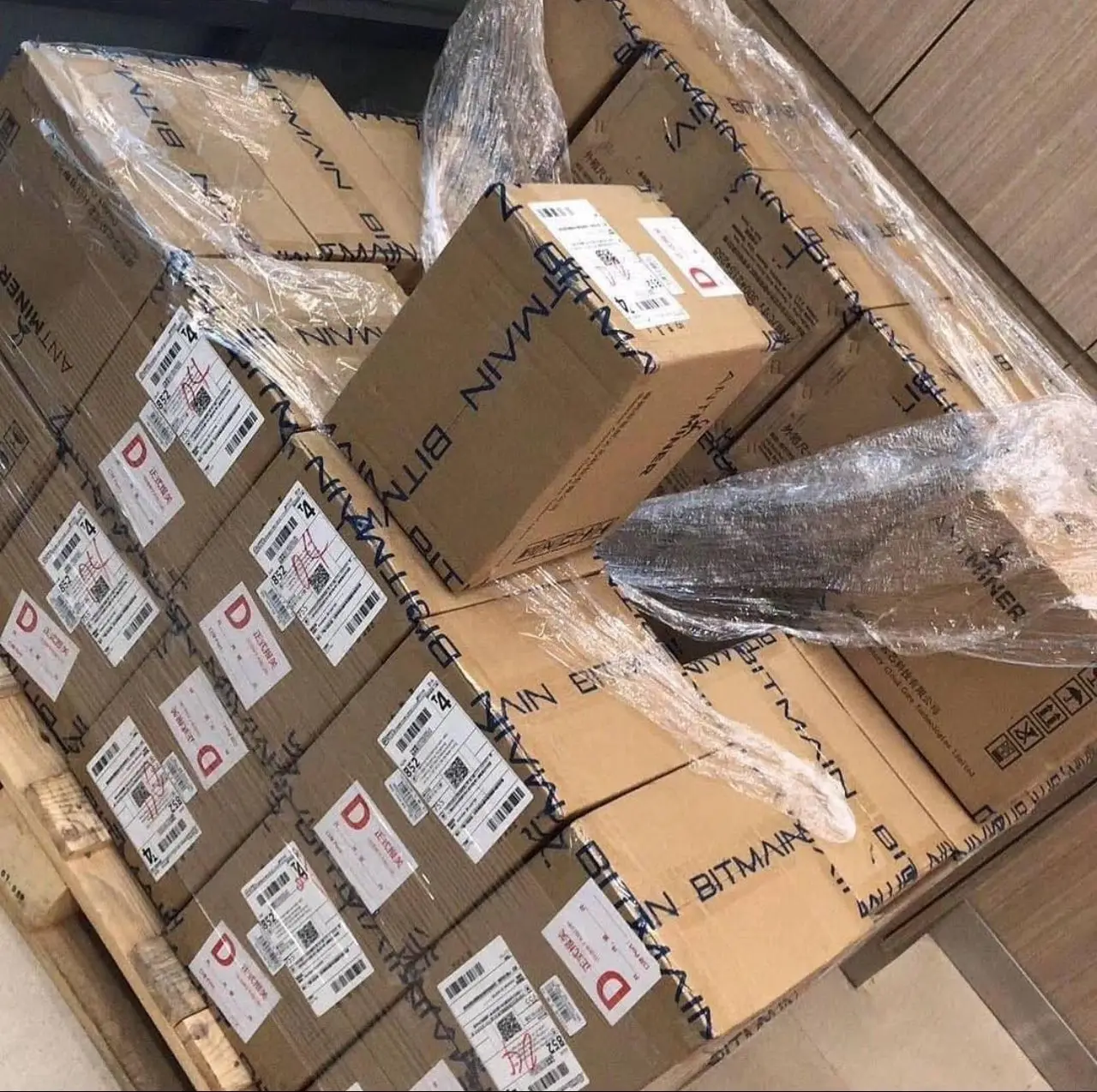 

ЛУЧШАЯ СДЕЛКА: КУПИ 2, ПОЛУЧИ 1 БЕСПЛАТНО. Bitmain Antminer X9 1Mh/s 2472W XMR Miner RandomX с воздушным охлаждением, ASIC-майнер для криптовалют.