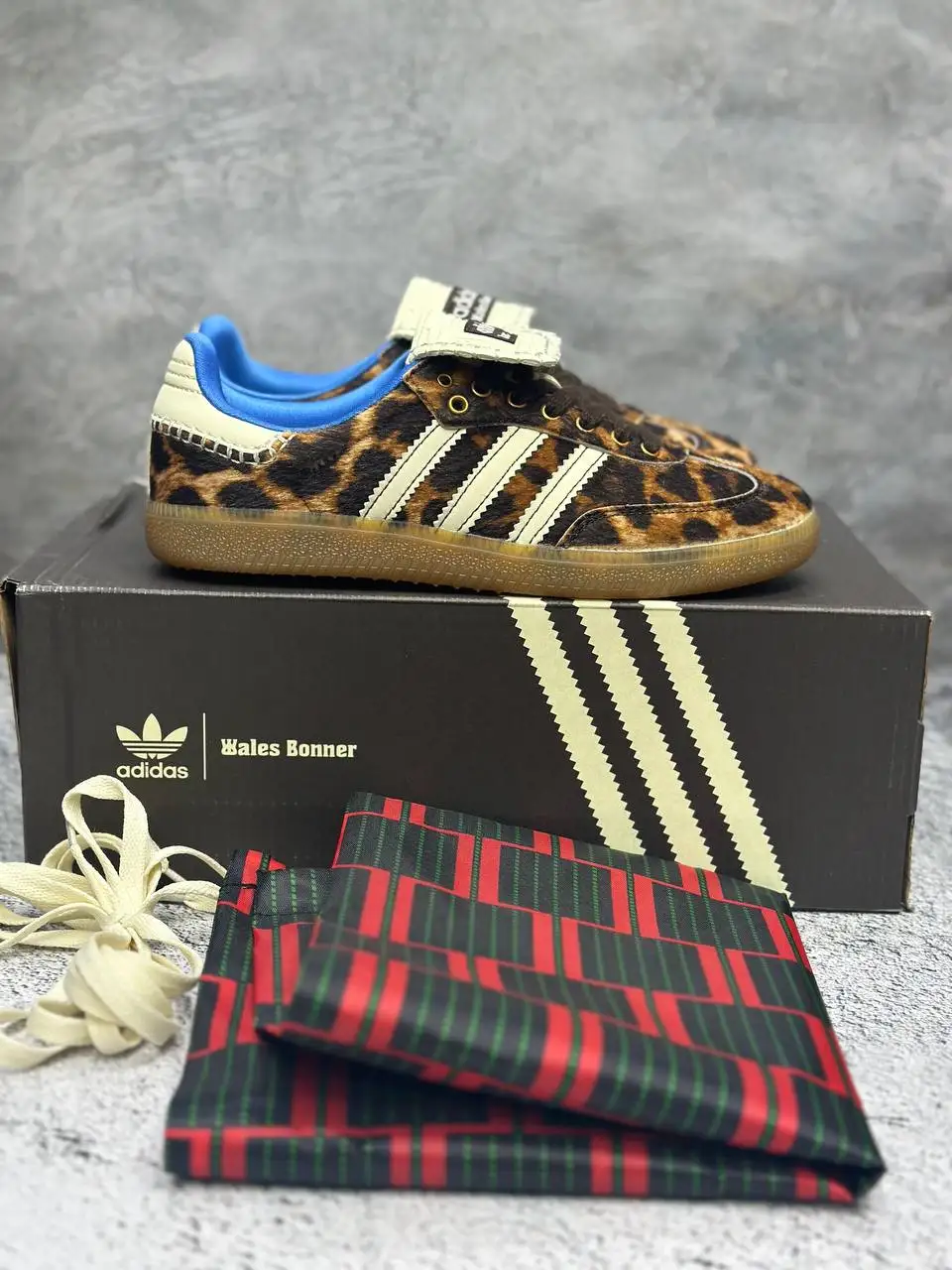 adidas gazelle silver green womens adidas Samba Indoor Shoes, Black/White/Red / 9