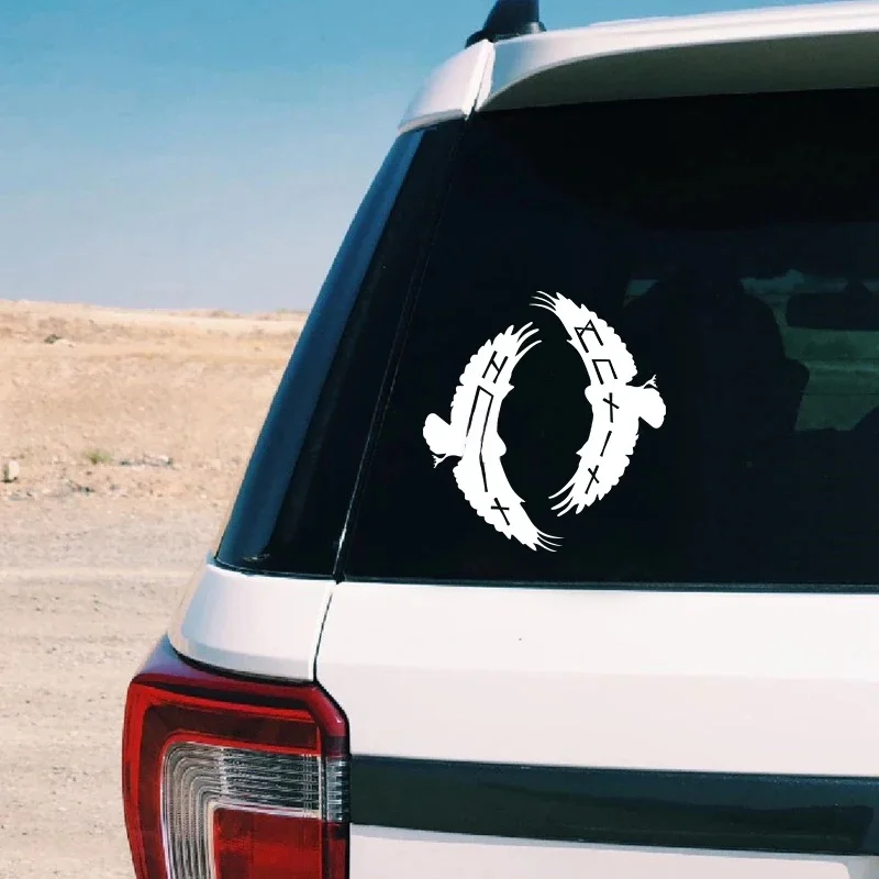 Autocollant de voiture Hugin Munin Odins corbeaux dans aîné Futhark décalcomanies Viking Asatru autocollants en vinyle pour fenêtre de voiture ordinateur portable décor païen