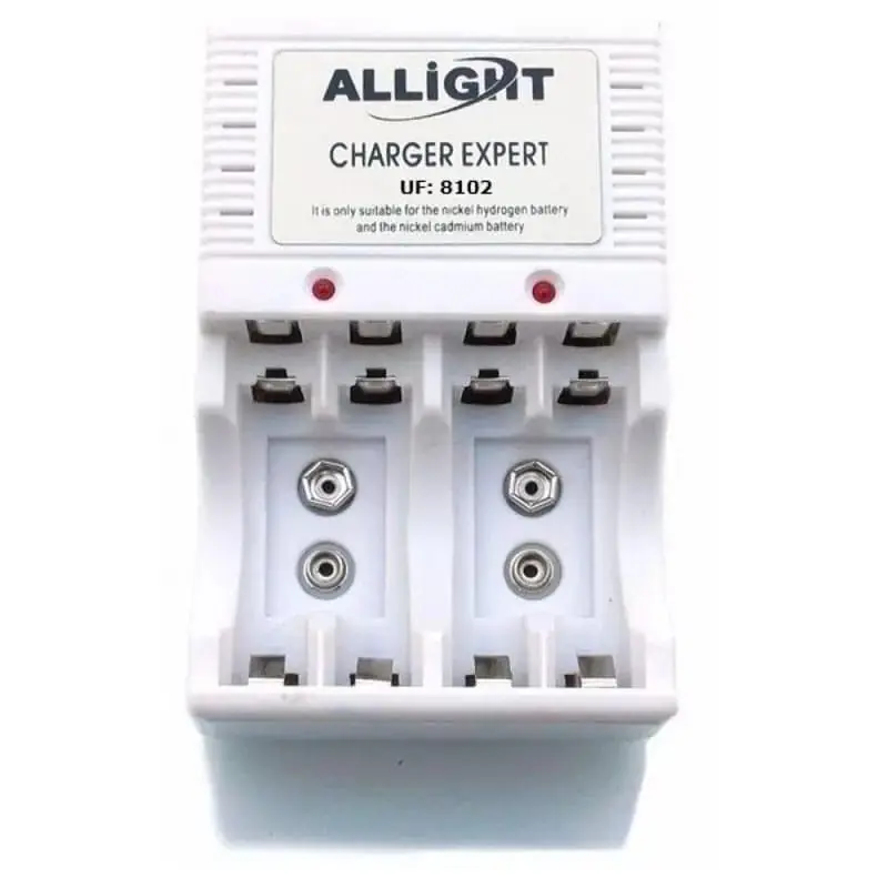 Kit COMBO Carregador De Pilha AA/AAA Recarregável Bivolts + 4 Pçs/Cartela Pilha AA Recarregável de 4700mAh