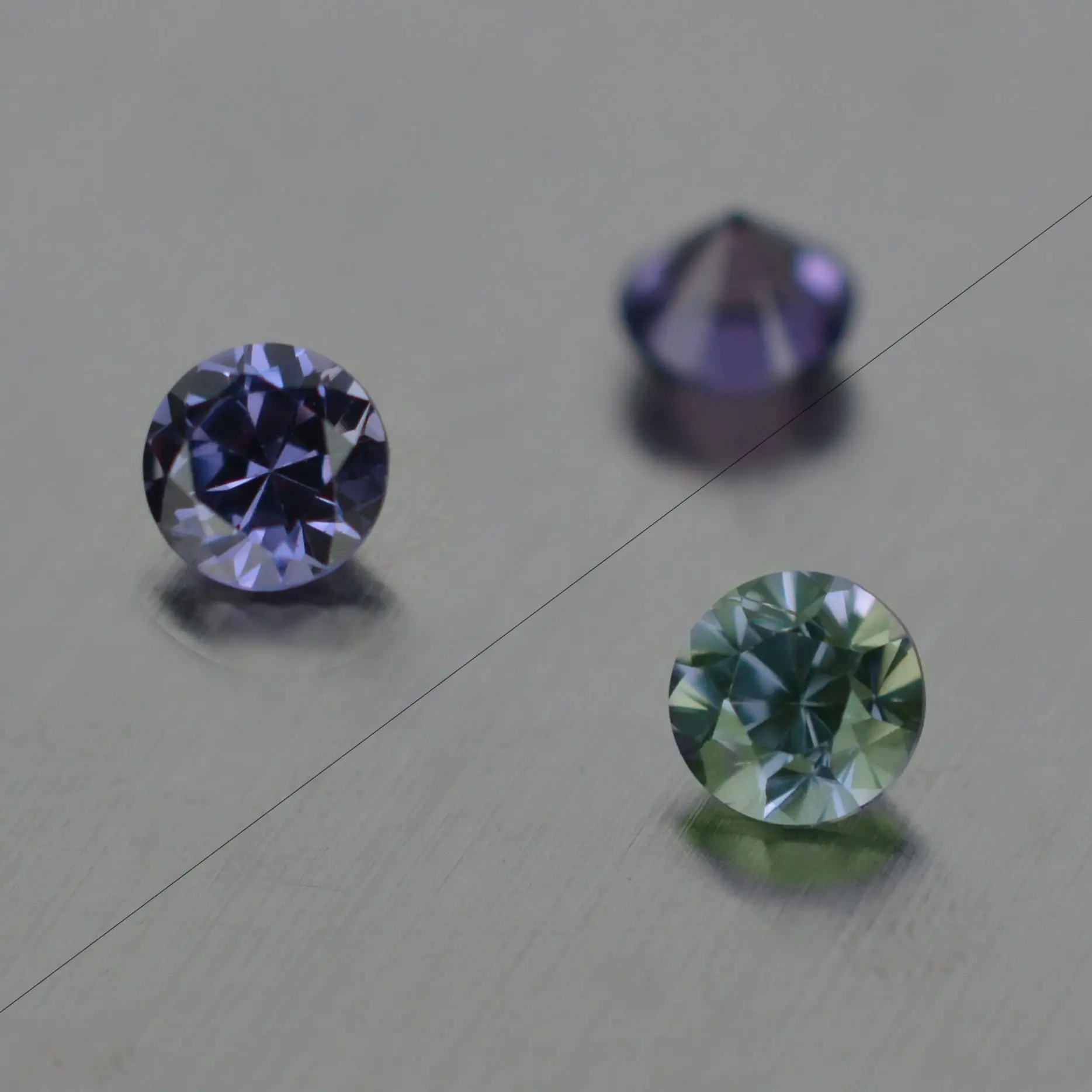 Cambia colore laboratorio russo alessandrite corindone sintetico taglio rotondo forma scelta dimensioni pietre sciolte (1.0mm-10mm)
