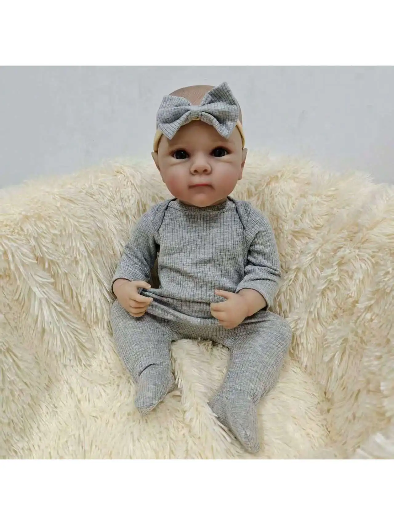 ตุ๊กตาเด็กทารกเหมือนจริง - ตุ๊กตาเด็กทารกทำจากไวนิลนุ่มน่ารักขนาด 19 นิ้ว ตุ๊กตาเด็กทารกที่เหมือนจริงที่สามารถจัดท่าทางได้ (เฉพาะตุ๊กตา/ไม่มีอุปกรณ์เสริม)