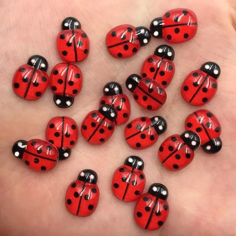 50pcs résine 9mm * 13mm Mini mignon coccinelle rouge Flatback Cabochon strass bricolage Scrapbook décor maison Figurines en cristal artisanat