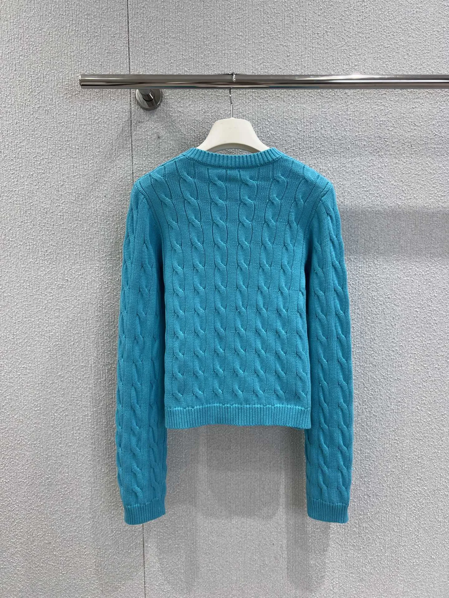 

2025 Spring and Autumn New monochrome fashion Simple and high quality best Embroidered linen patterned knitted cardigan