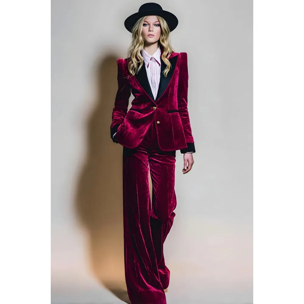

Luxury Velvet Pantsuit for Women, Red Velvet Blazer and High-Waist Wide-Leg Trousers, Evening Banquet Wear