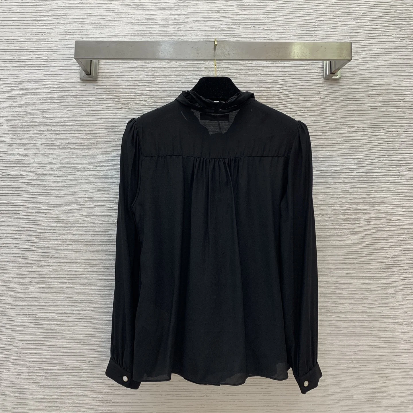 

2025 summer new style fashion casual loose versatile women's buttoned long-sleeved silk shirt jacket
